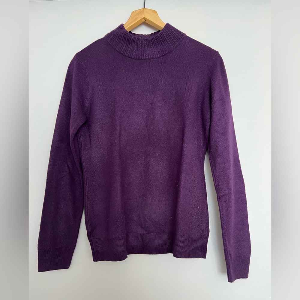 Ladies Small Purple Sweater Size S